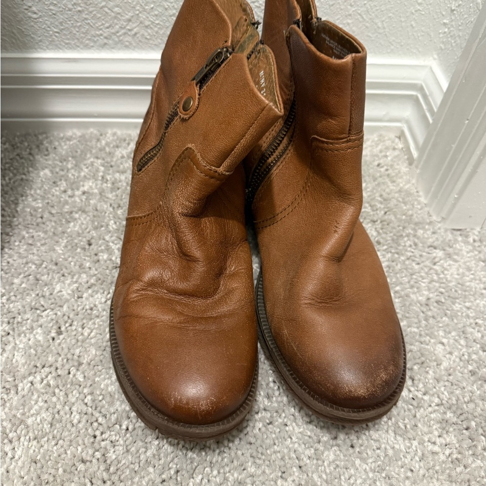 Born Tan Leather Ankle Booties